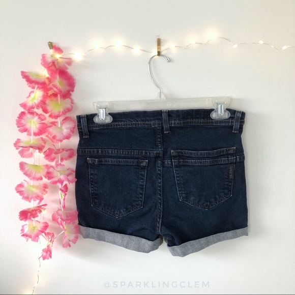 ✨$5/$20✨dark wash Current denim shorts - Picture 2 of 7
